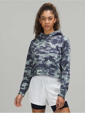 Lululemon Loungeful Cropped Hoodie 12 Heritage Camo Wash WP Blue Multi